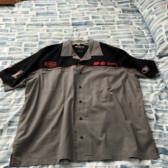 4 Harley Davidson button up shirts! - Picture 7 of 11